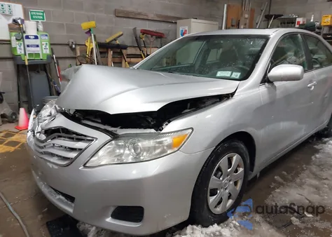 2010 Toyota Camry Le из США, поврежденный, VIN 4T4BF3EK6AR006433